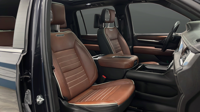 Used 2023 GMC Yukon XL Denali Ultimate AWD/4WD image 24