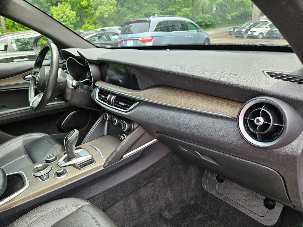 Used 2022 Alfa Romeo Stelvio Ti w/ Active Assist Plus Package image 56
