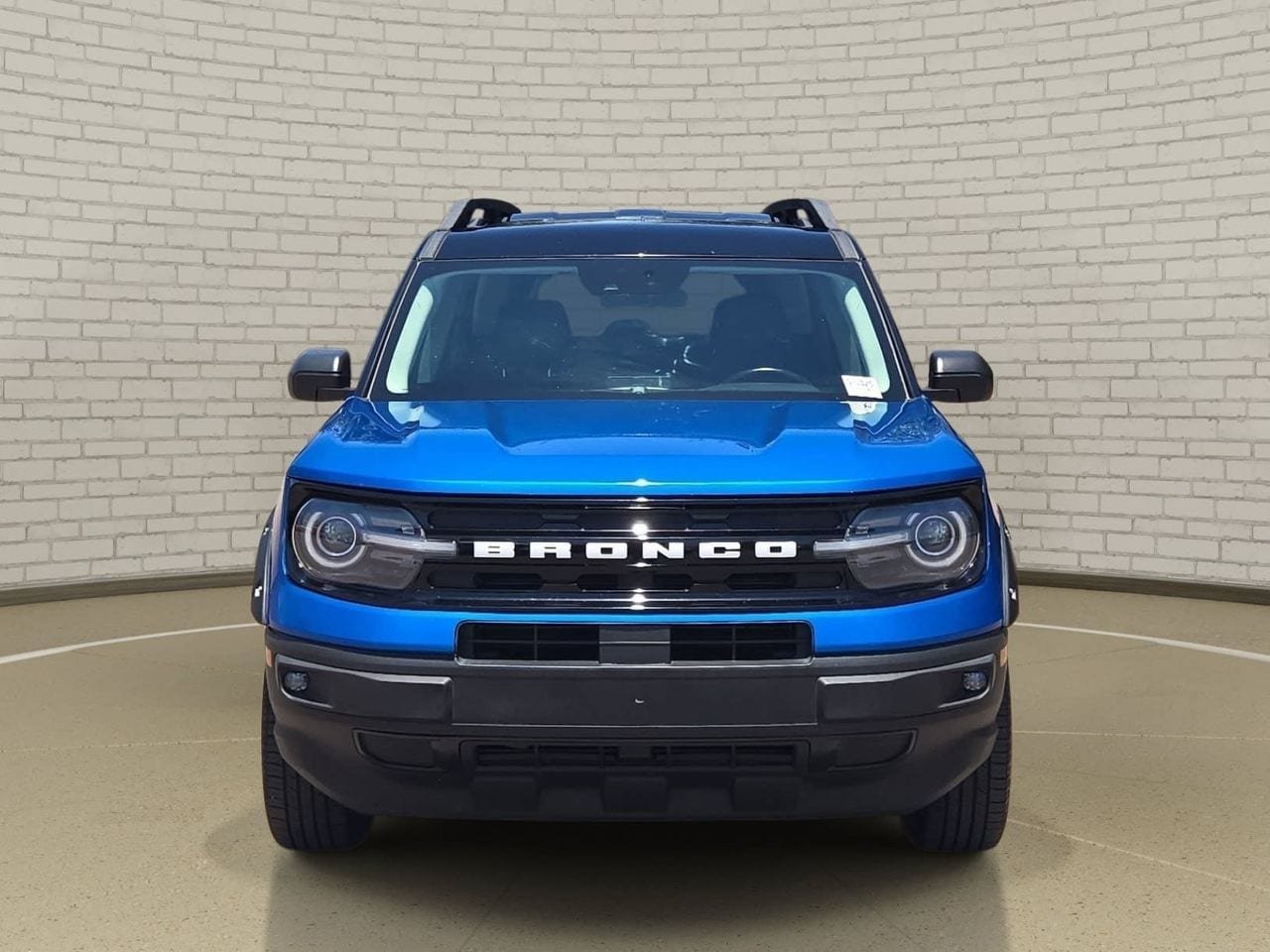 Used 2022 Ford Bronco Sport Outer Banks w/ Tech Package AWD/4WD image 2
