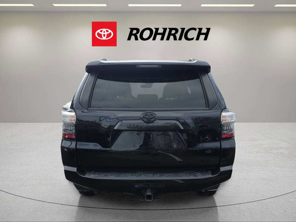 Used 2022 Toyota 4Runner SR5 Premium image 7