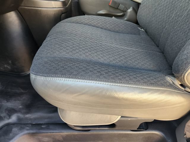 Used 2025 Chevrolet Express 2500 w/ Driver Convenience Package RWD image 27