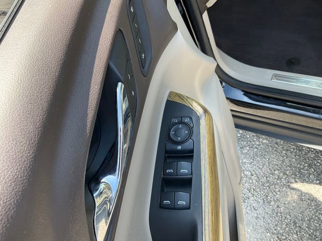 Used 2017 GMC Acadia Denali w/ Technology Package FWD image 8