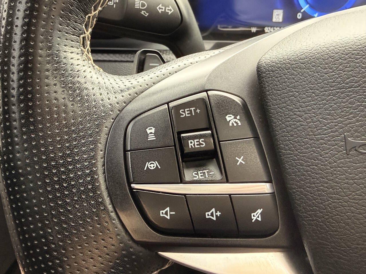 Used 2020 Ford Explorer ST w/ Premium Technology Package AWD/4WD image 13