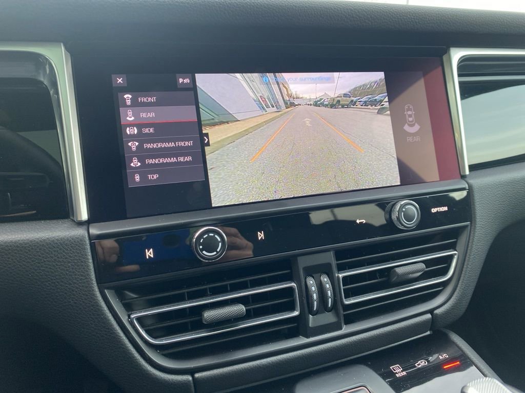 Used 2022 Porsche Macan Base image 20