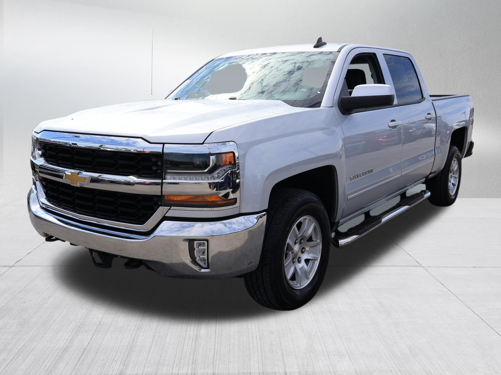 Used 2017 Chevrolet Silverado 1500 LT w/ All Star Edition AWD/4WD image 3