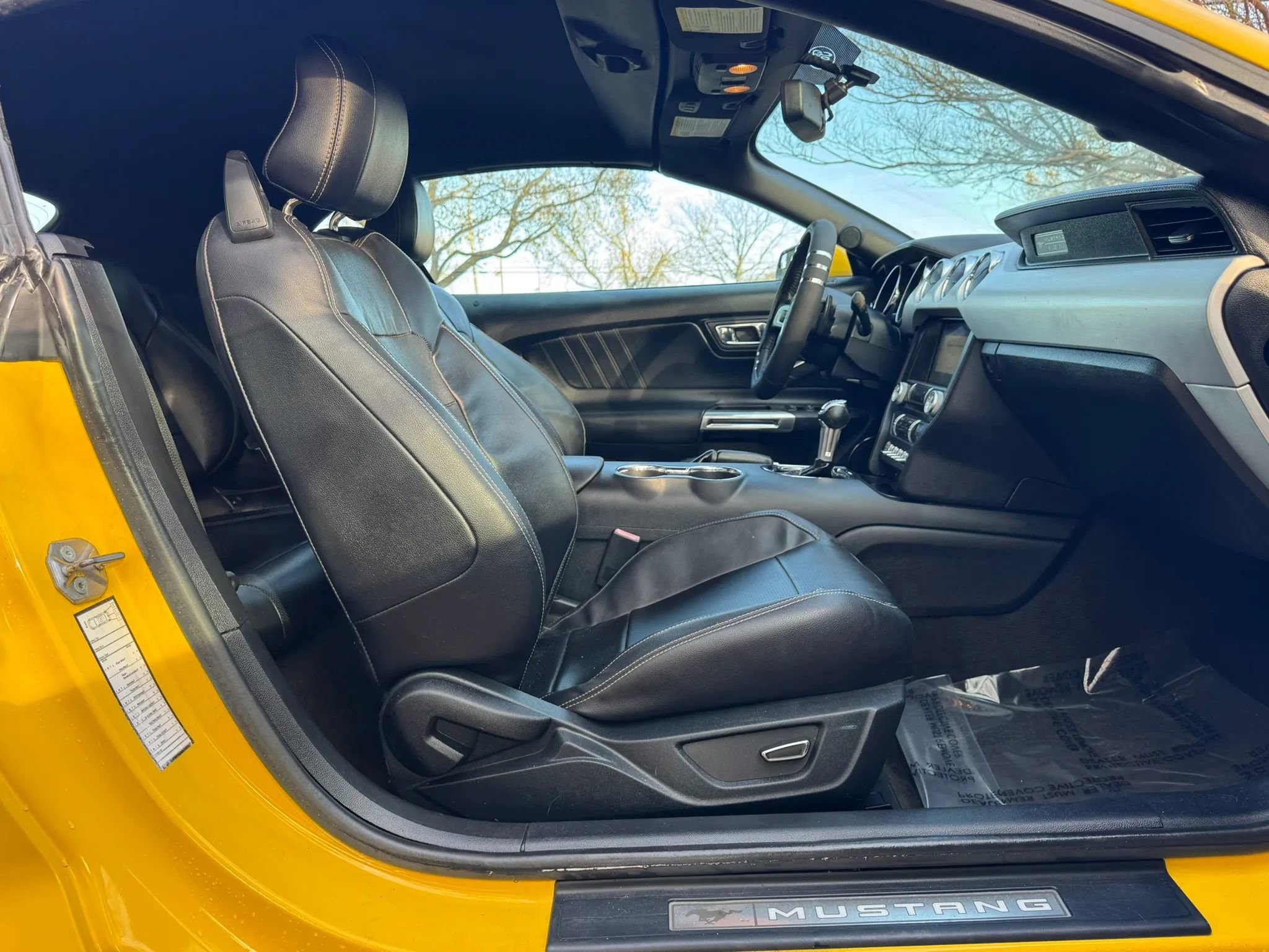 Used 2016 Ford Mustang Premium image 12