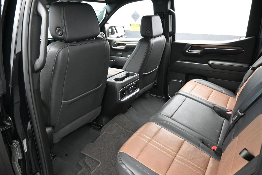 Used 2024 Chevrolet Silverado 1500 High Country w/ Technology Package RWD image 44