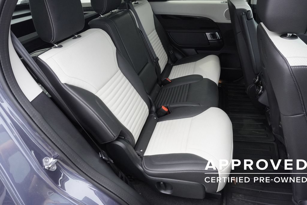 Used 2025 Land Rover Discovery S AWD/4WD image 27