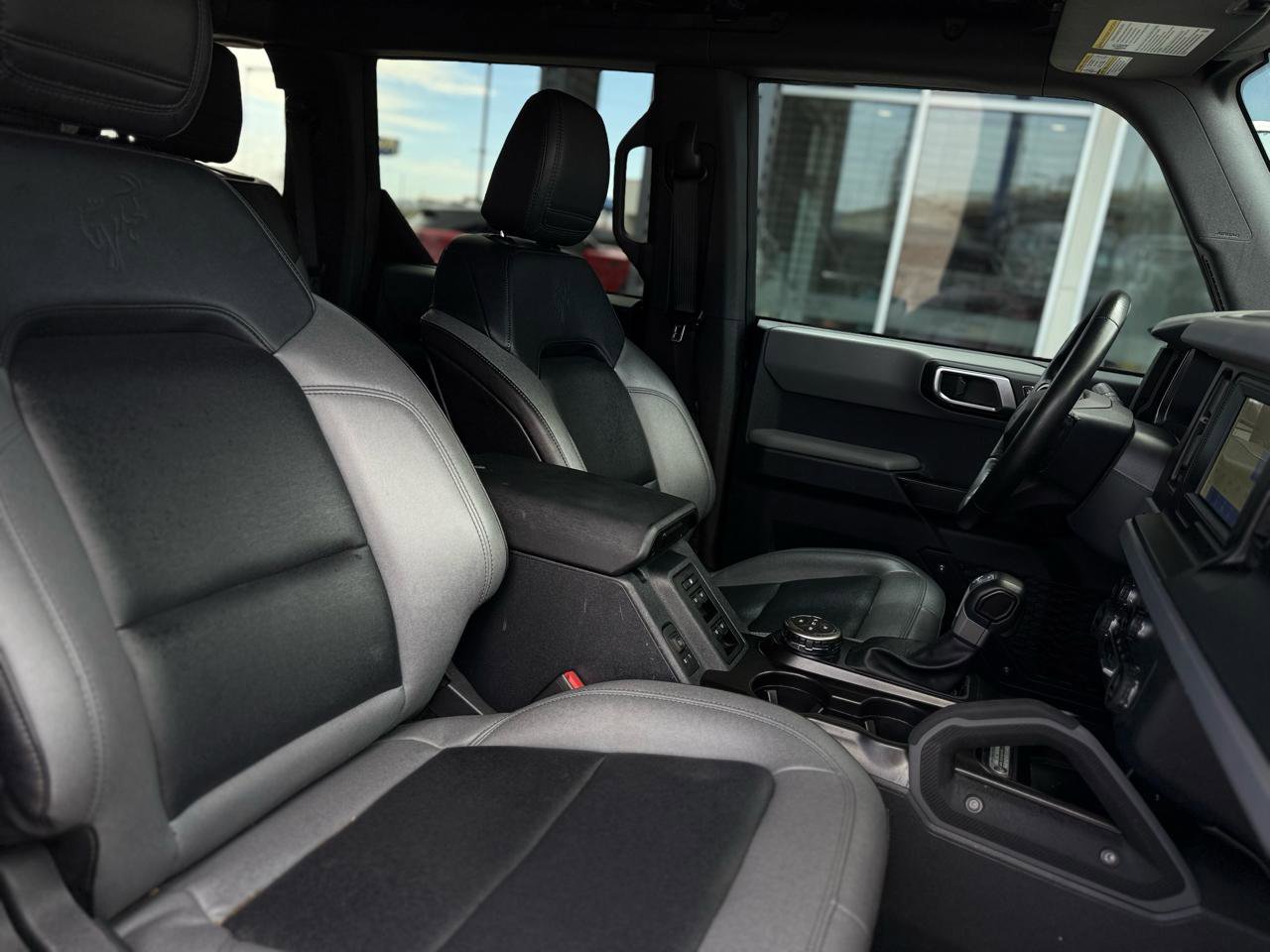Used 2023 Ford Bronco Big Bend w/ Sasquatch Package AWD/4WD image 16