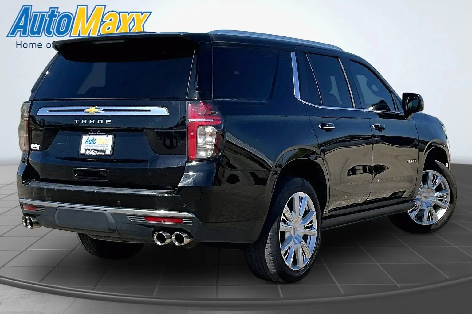 Used 2023 Chevrolet Tahoe High Country AWD/4WD image 6