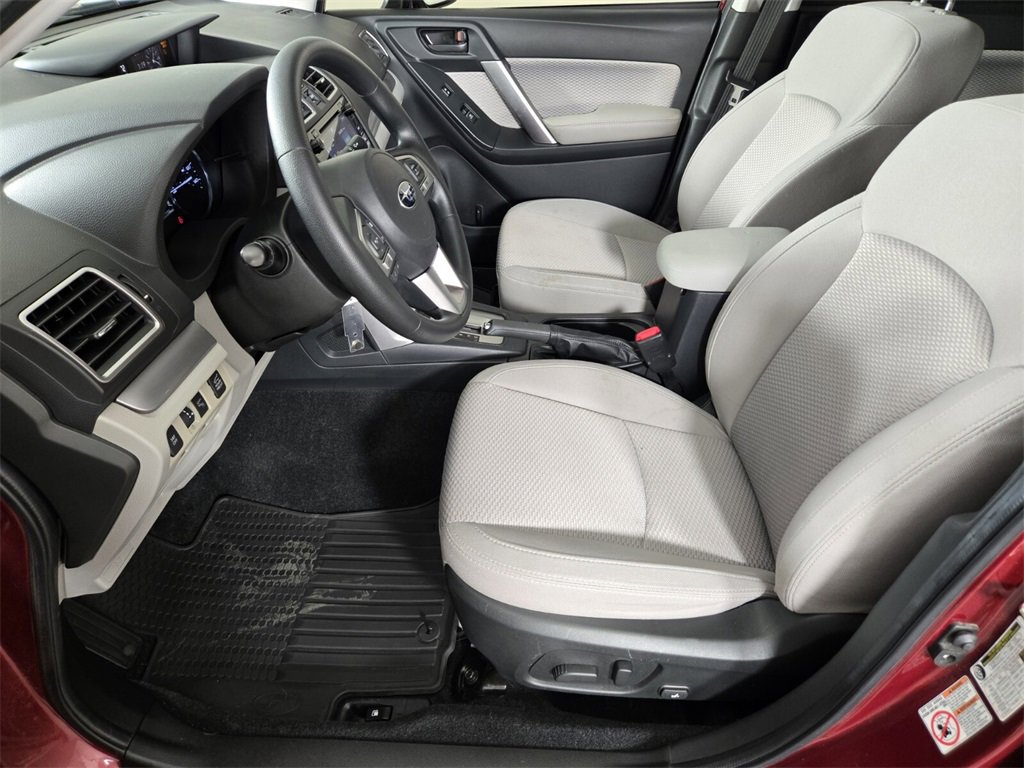 Used 2017 Subaru Forester 2.5i Premium image 14