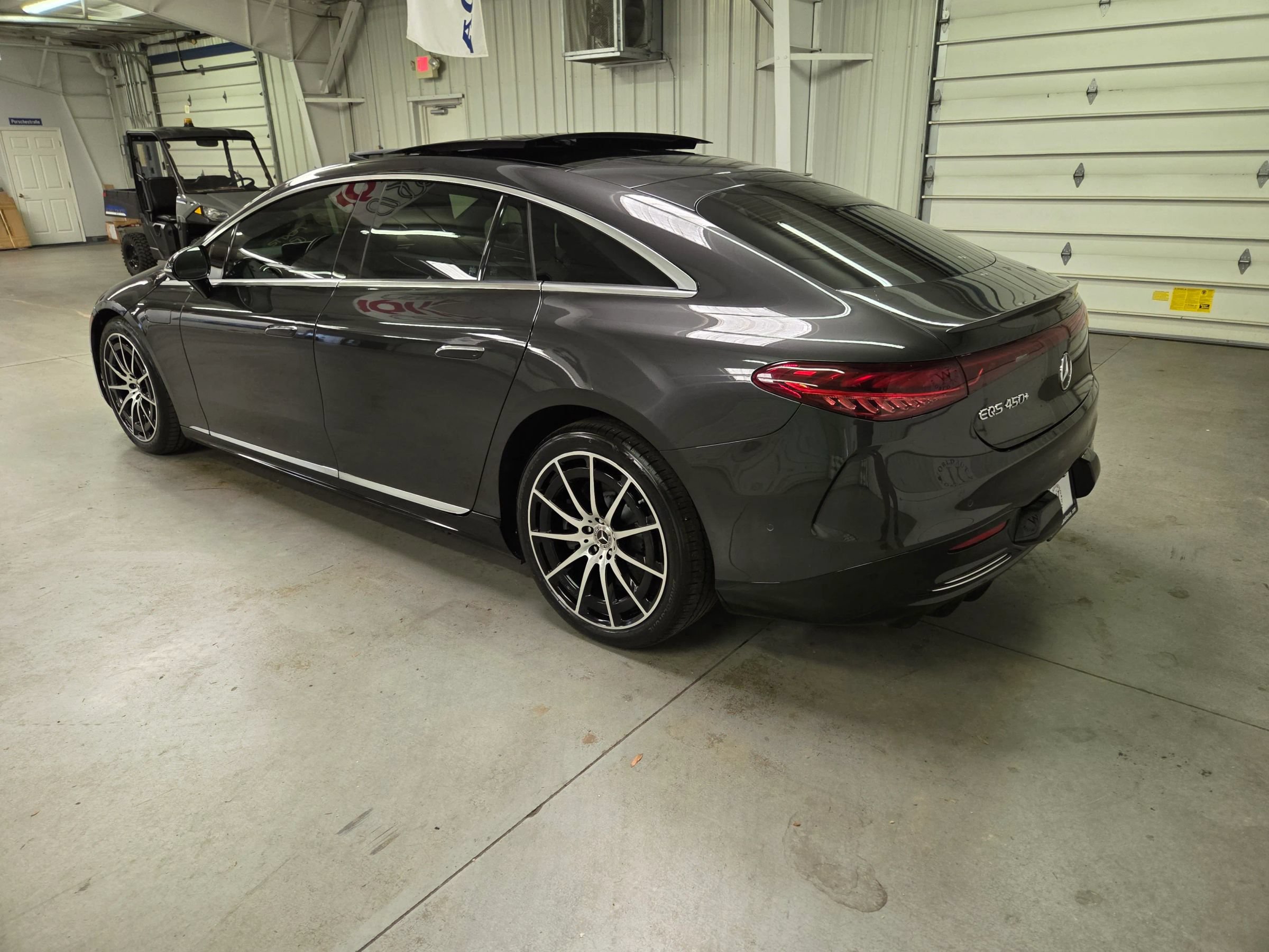 Used 2022 Mercedes-Benz EQS 450+ Sedan image 4