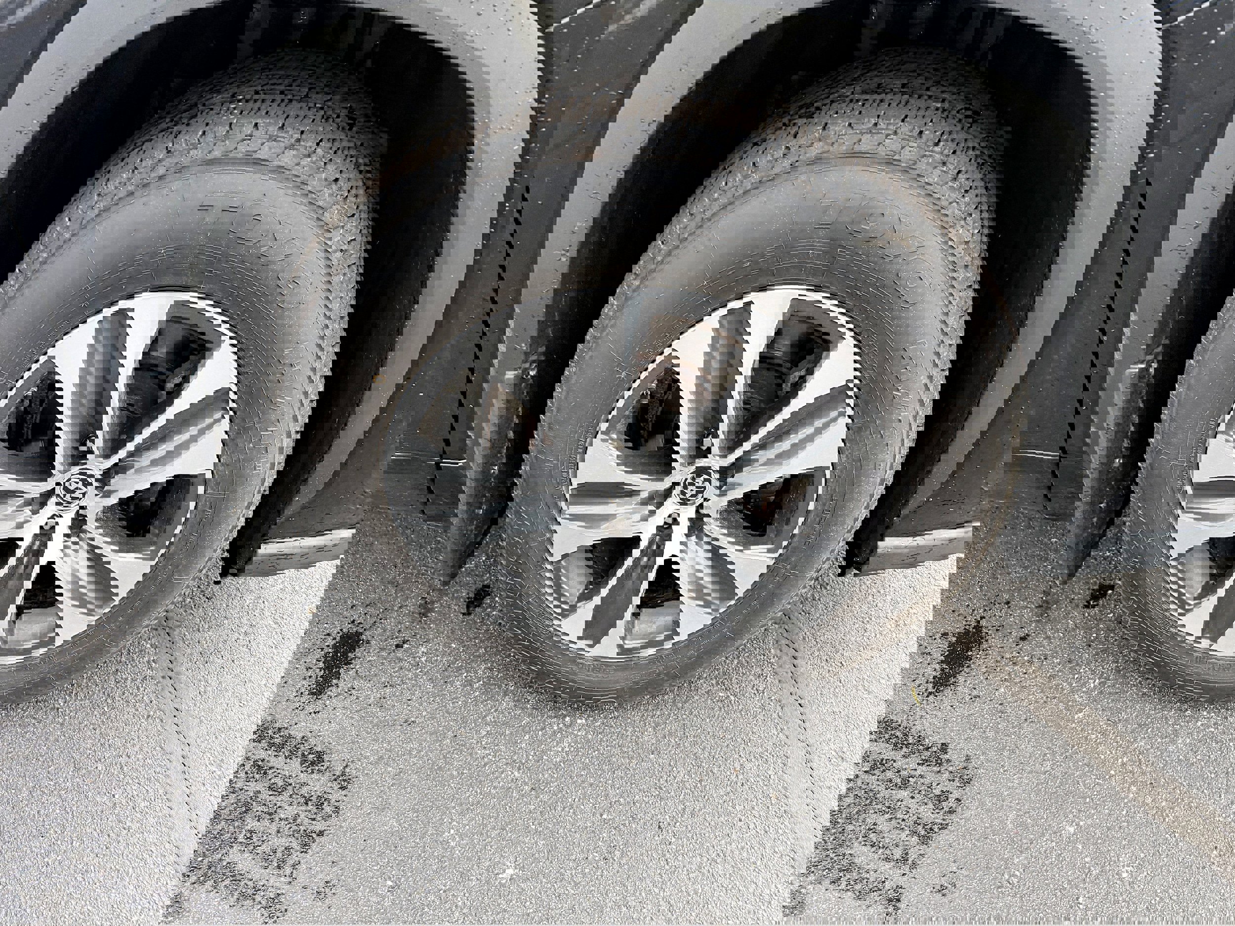 Used 2021 Toyota Highlander XLE image 11