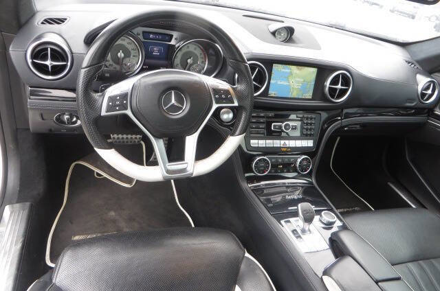 Used 2015 Mercedes-Benz SL 550 image 15