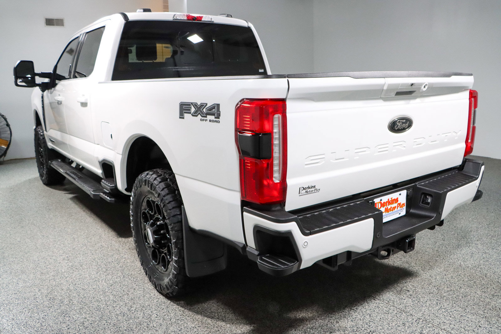 Used 2024 Ford F250 Lariat w/ Lariat Ultimate Package AWD/4WD image 10