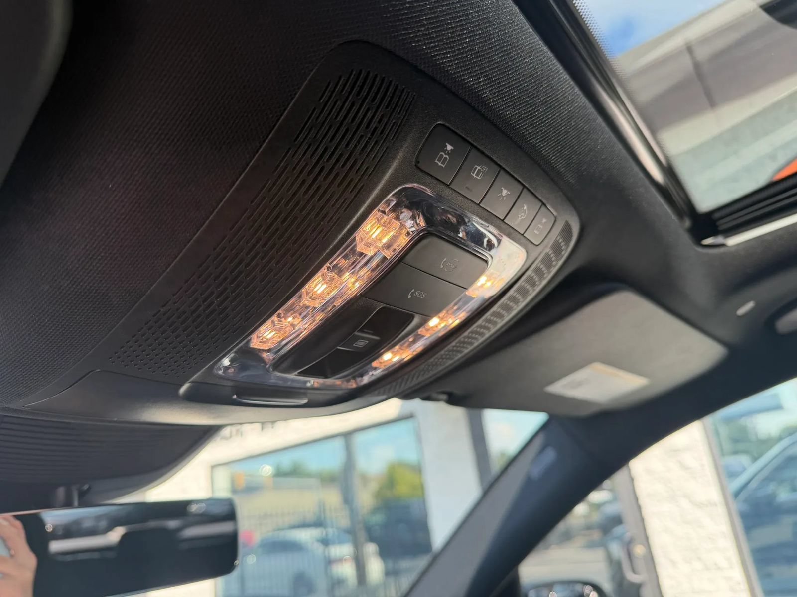 Used 2021 Mercedes-Benz GLE 350 4MATIC w/ Premium Package image 35