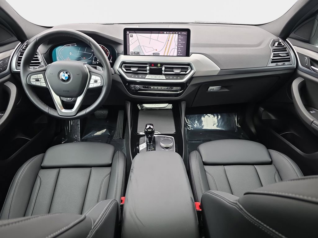 Used 2025 BMW X4 xDrive30i image 10