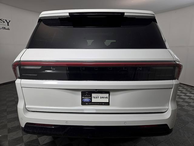 New 2026 Lincoln Navigator Reserve image 6