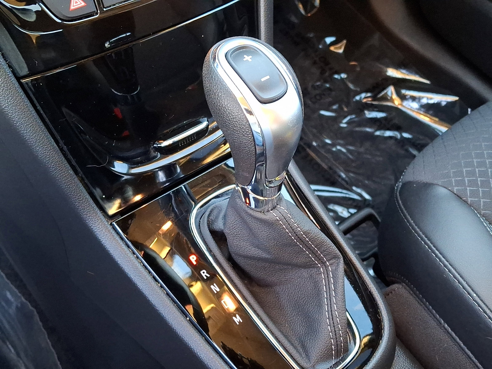 Certified 2022 Buick Encore Preferred w/ Safety Package image 16