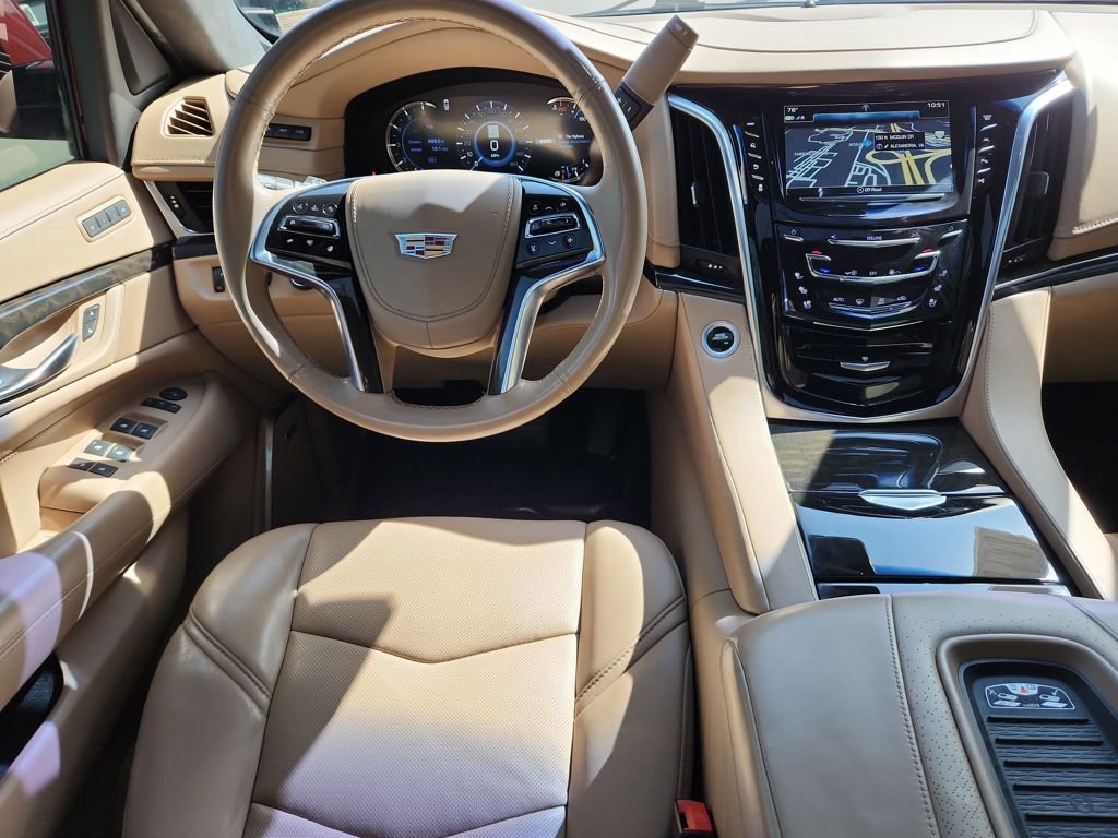 Used 2019 Cadillac Escalade Platinum image 4