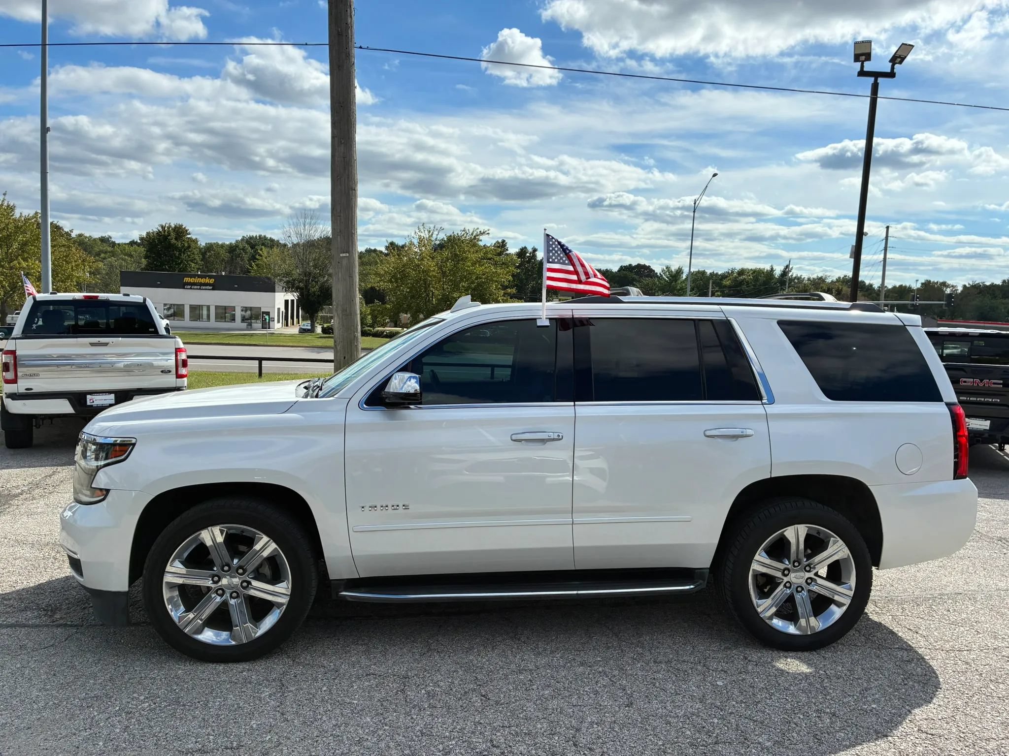 Used 2017 Chevrolet Tahoe Premier AWD/4WD image 4