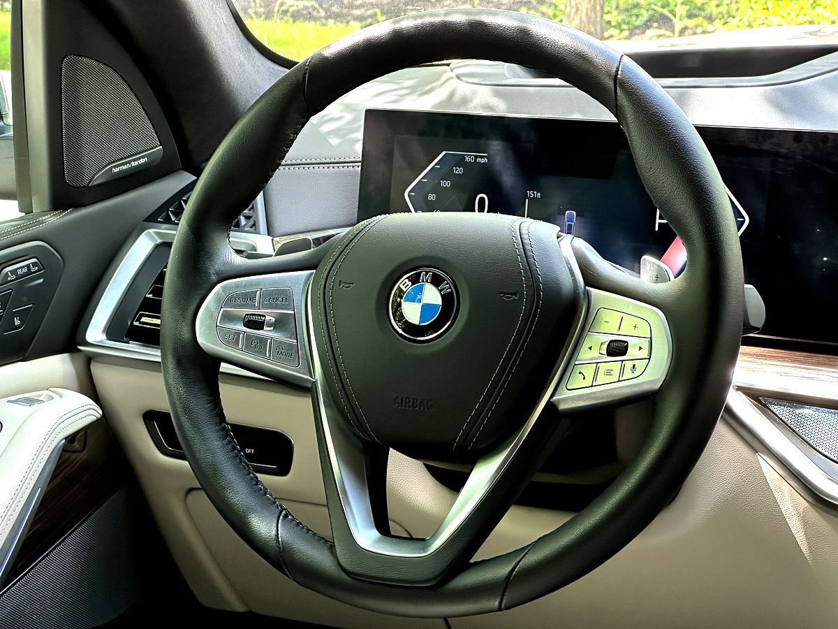 Certified 2025 BMW X7 xDrive40i w/ Premium Package AWD/4WD image 29