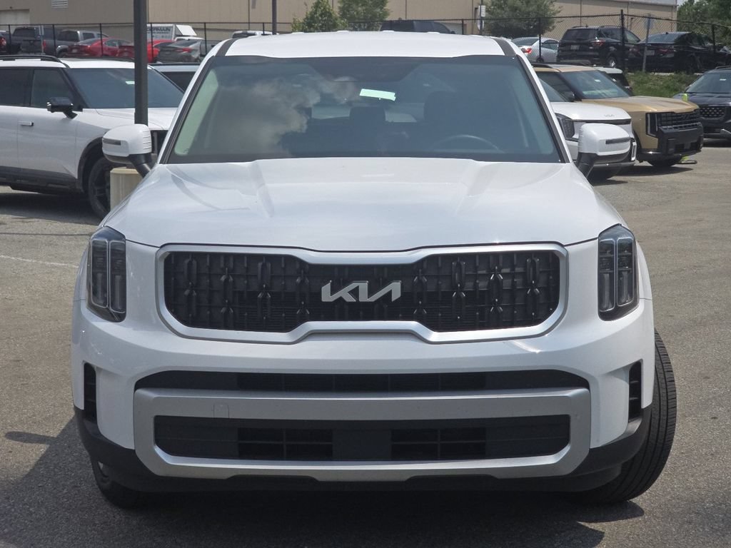 Used 2024 Kia Telluride LX FWD image 11