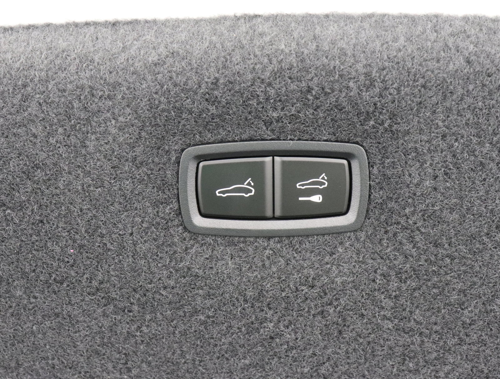 Used 2025 Porsche Taycan image 20