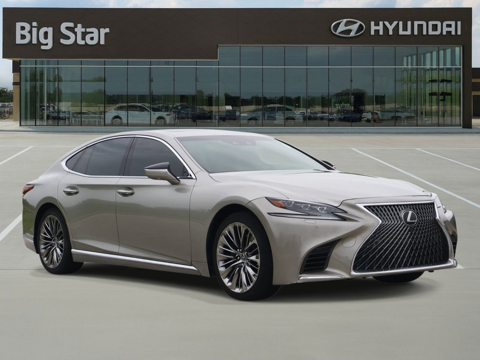 Used 2020 Lexus LS 500 w/ Interior Upgrade Package RWD image 6