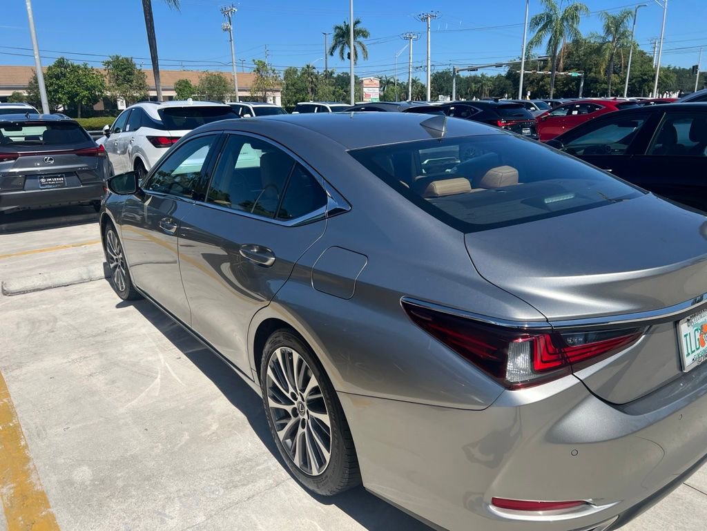 Used 2021 Lexus ES 350 w/ Premium Package FWD image 10