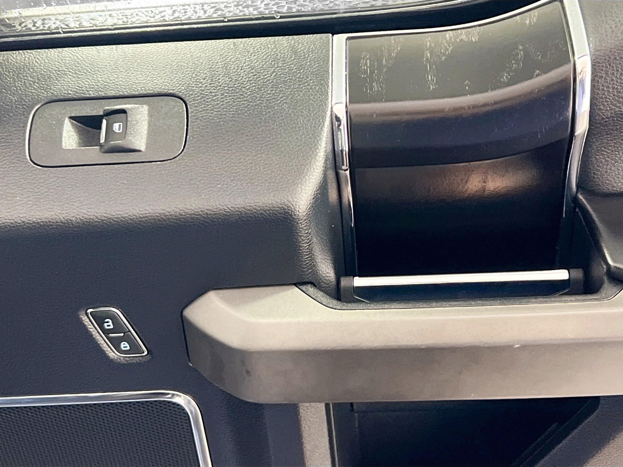 Used 2020 Ford F150 Platinum w/ Equipment Group 701A Luxury image 32