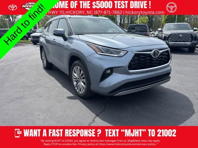 Used 2024 Toyota Highlander Platinum image 1