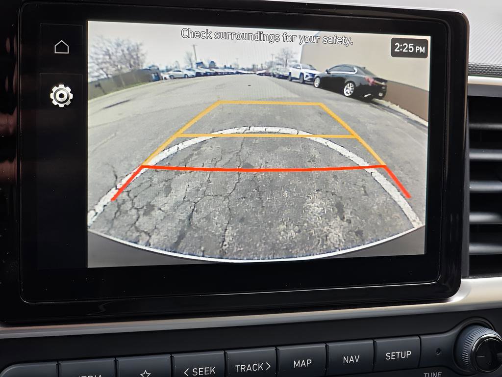 Certified 2024 Hyundai Venue Limited image 29