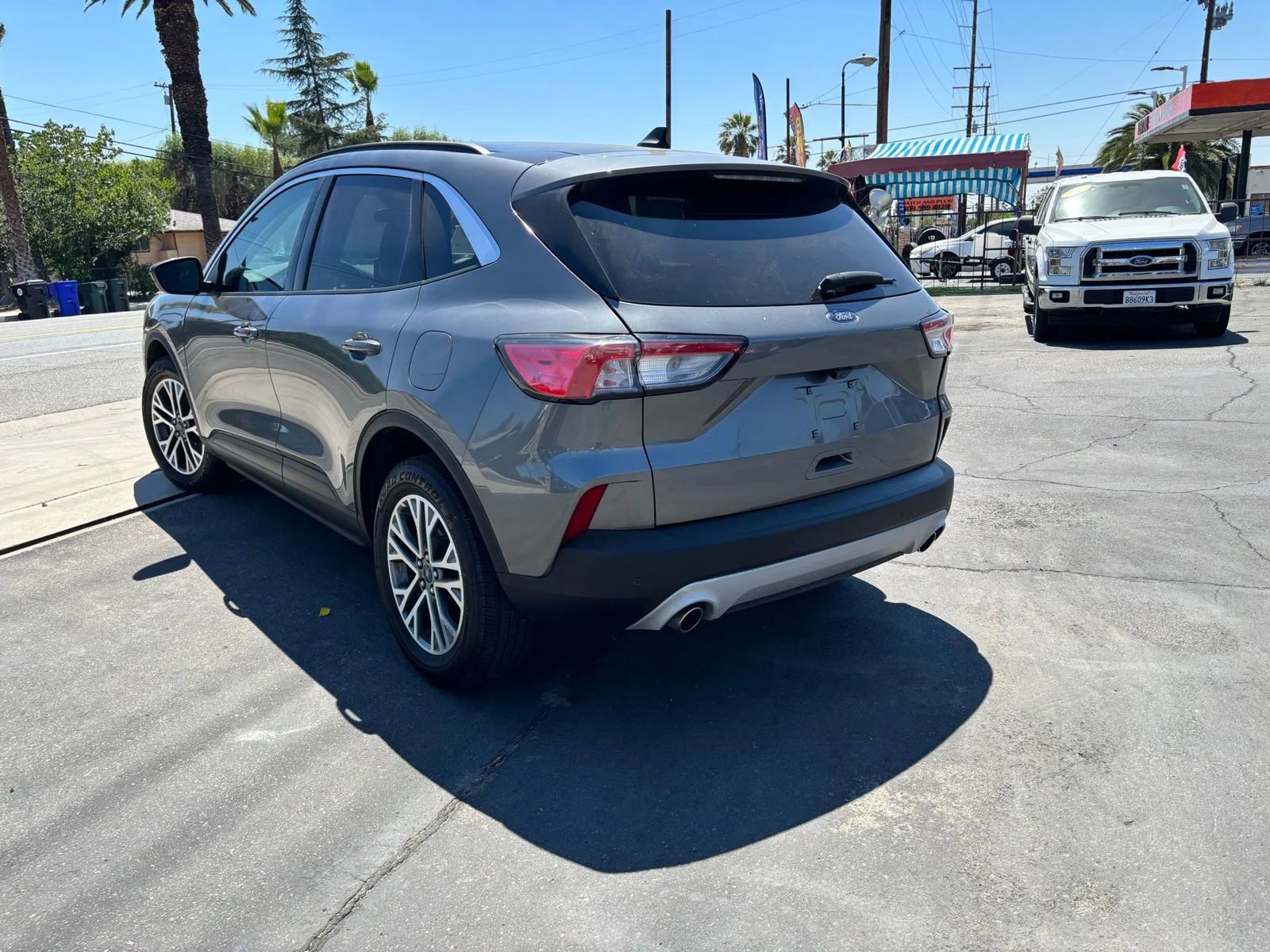 Used 2022 Ford Escape SEL image 7