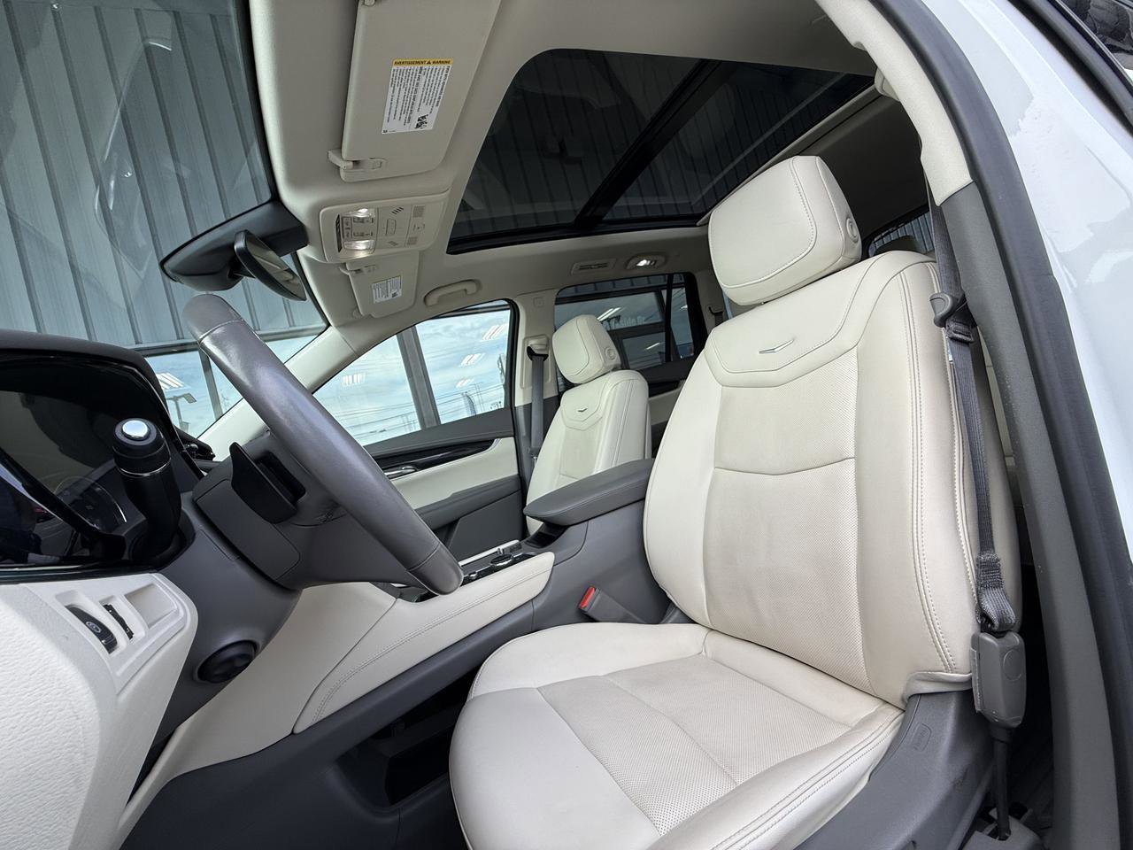 Used 2022 Cadillac XT6 Premium Luxury AWD/4WD image 15