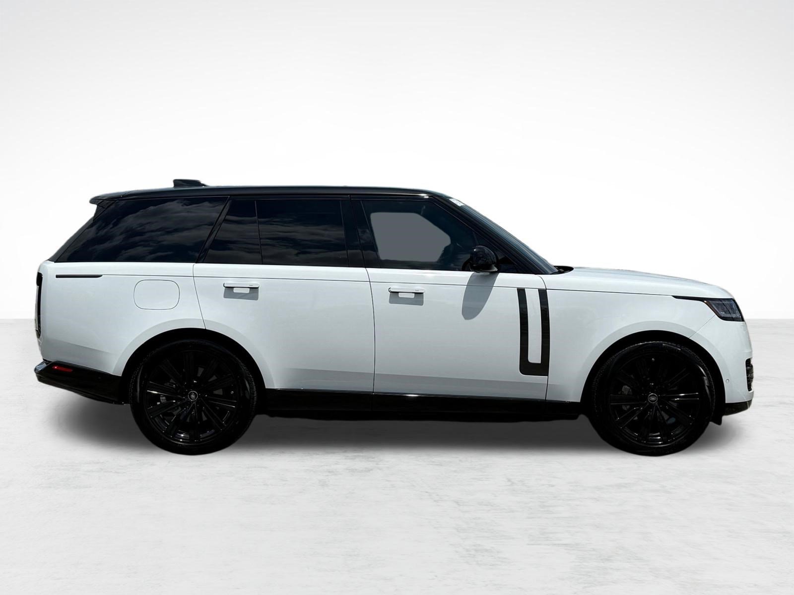 Used 2025 Land Rover Range Rover SE AWD/4WD image 8