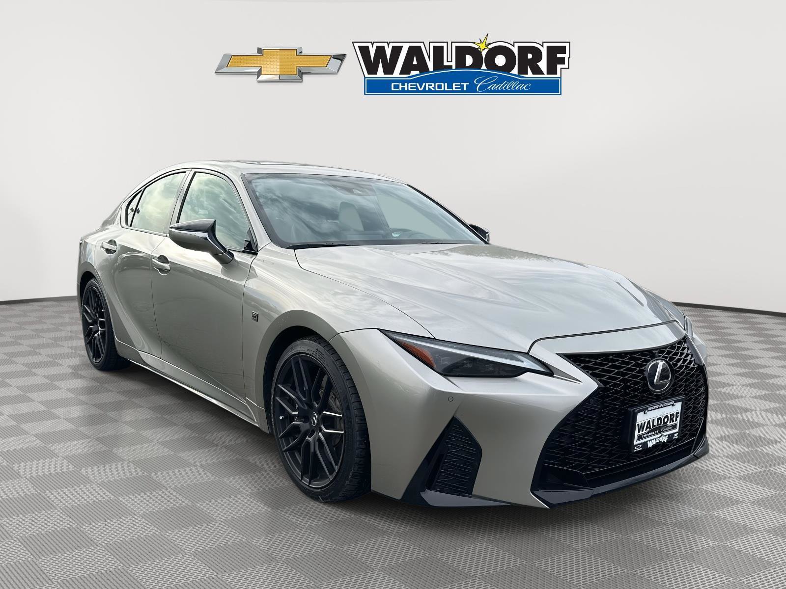 Used 2023 Lexus IS 500 image 1