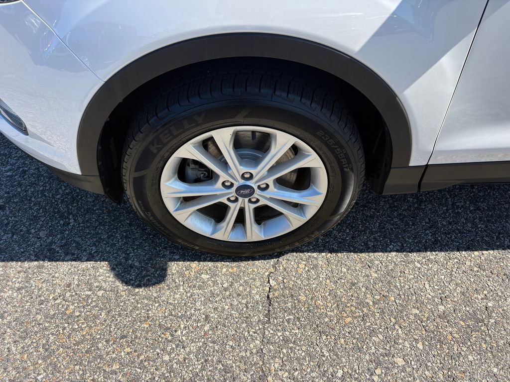 Used 2019 Ford Escape SEL image 20