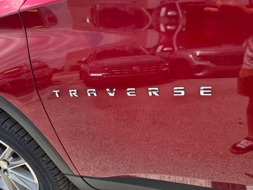 Certified 2023 Chevrolet Traverse LT FWD image 4
