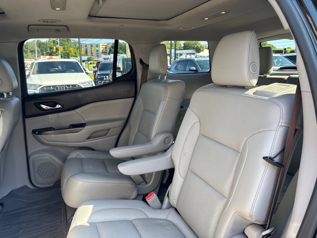 Used 2018 GMC Acadia SLT w/ LPO, Floor Liner Package FWD image 26