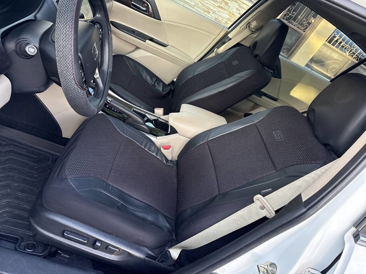 Used 2017 Honda Accord EX image 16