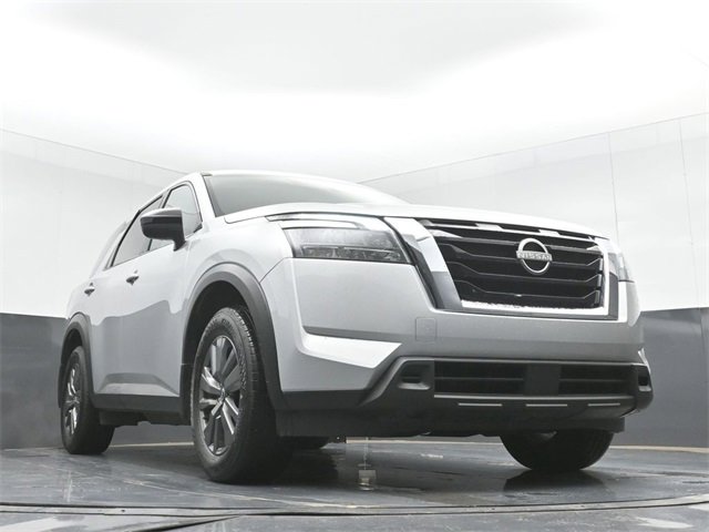 Used 2024 Nissan Pathfinder S image 43