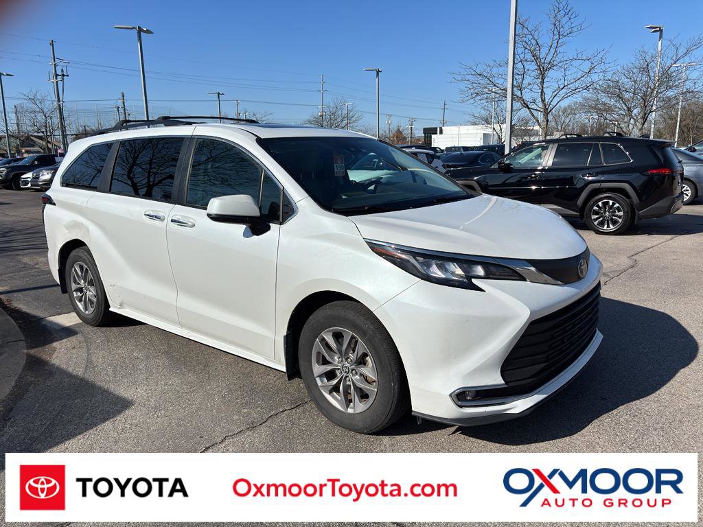 Certified 2022 Toyota Sienna XLE