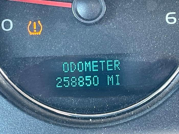 Used 2007 GMC Yukon XL SLT w/ SLT Preferred Equipment Group AWD/4WD image 38