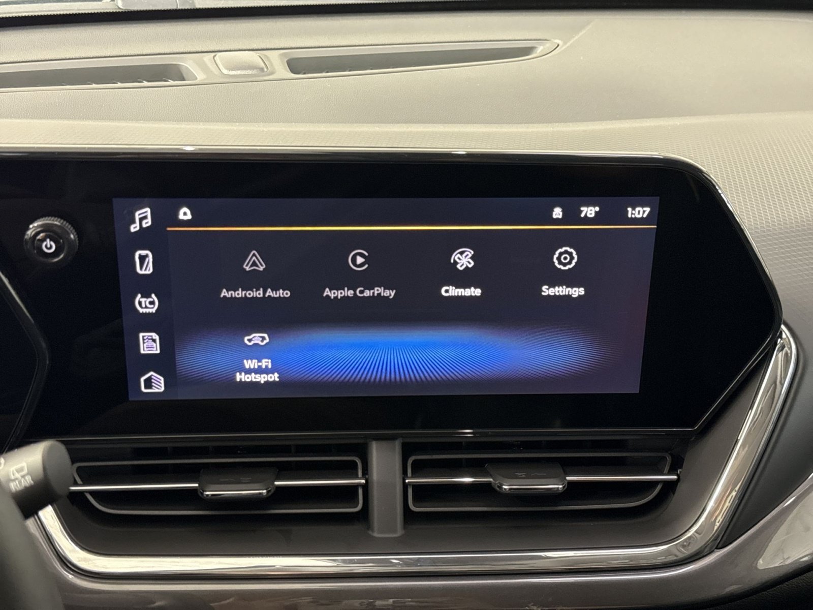 New 2026 Chevrolet Trax ACTIV w/ Driver Confidence Package FWD image 21