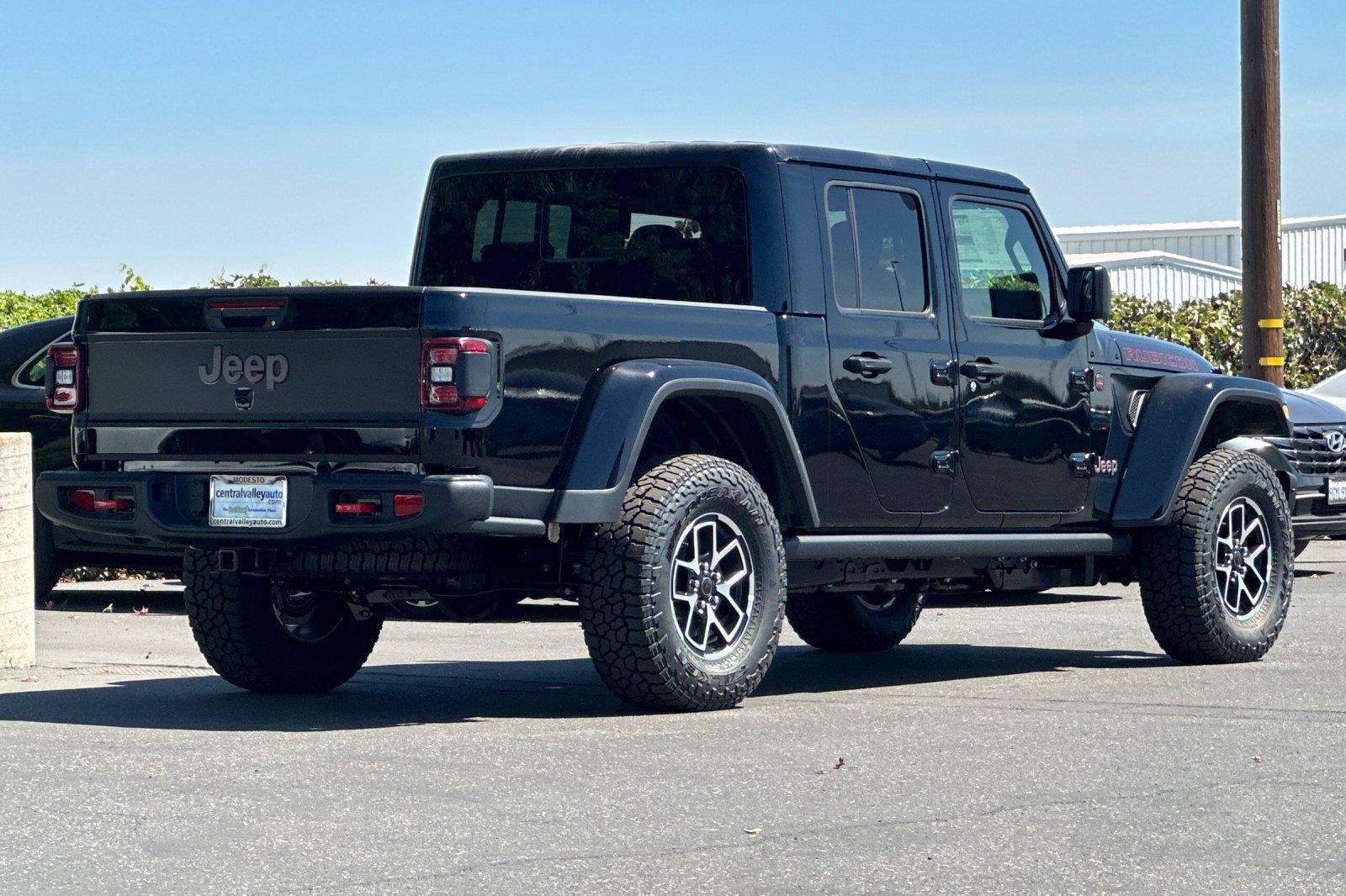New 2026 Jeep Gladiator Rubicon AWD/4WD image 3