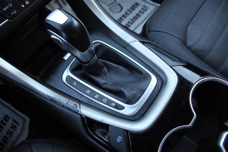 Used 2016 Ford Fusion SE w/ Equipment Group 202A FWD image 20