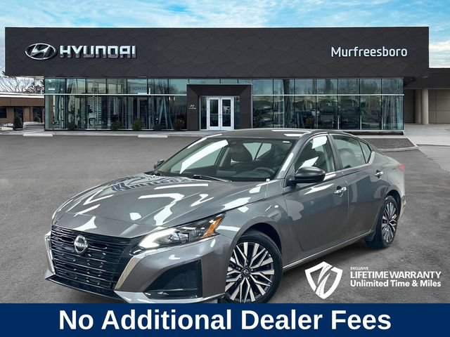 Used 2025 Nissan Altima 2.5 SV FWD image 1
