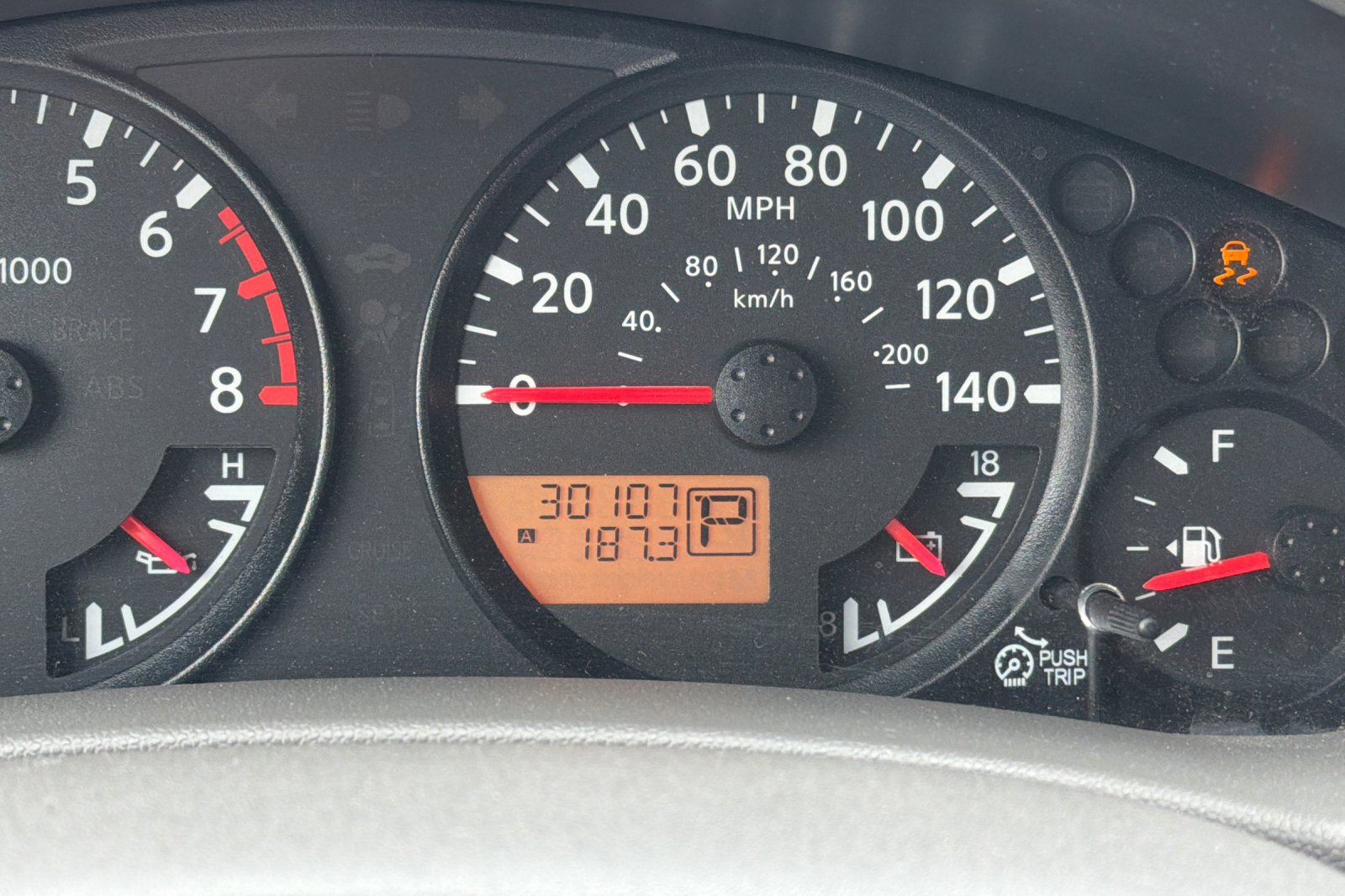 Used 2016 Nissan Frontier SV image 25