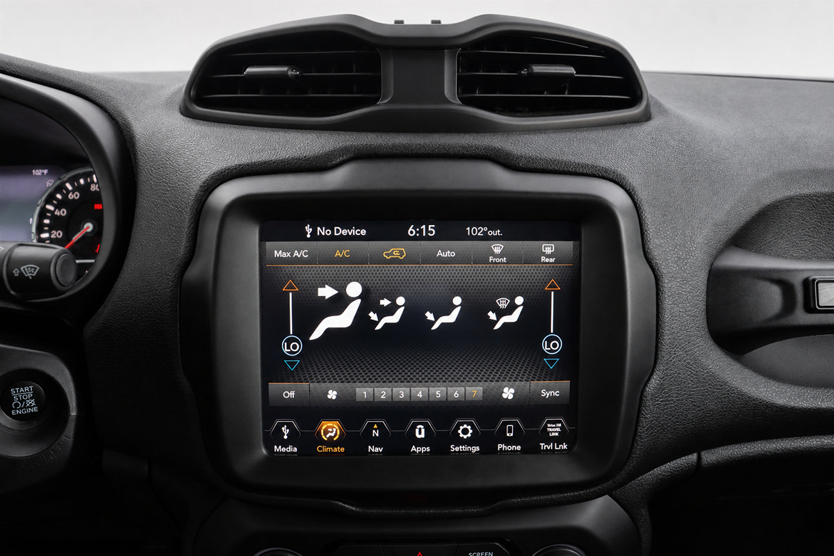 Used 2021 Jeep Renegade Latitude AWD/4WD image 33